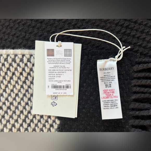 Burberry Jumbo Check Fringe Wool Scarf/Shawl - Picture 7 of 9